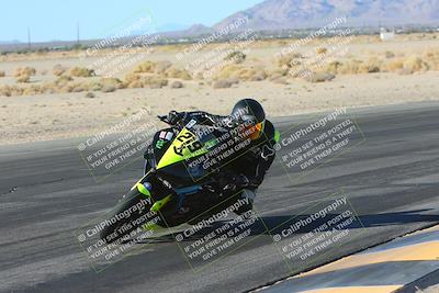 media/Jan-10-2025-CVMA Friday Practice (Fri) [[489e0da257]]/Group 4 and Trackday/Session 2 (Turn 4 Inside)/